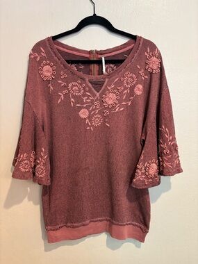 Free People Dusty Rosey Orange Floral Embroidered Knit Top w/ Flowy Sleeves